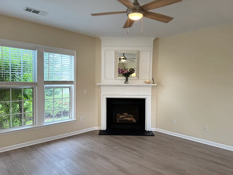 3624 Gainesway Ct — Photo 8