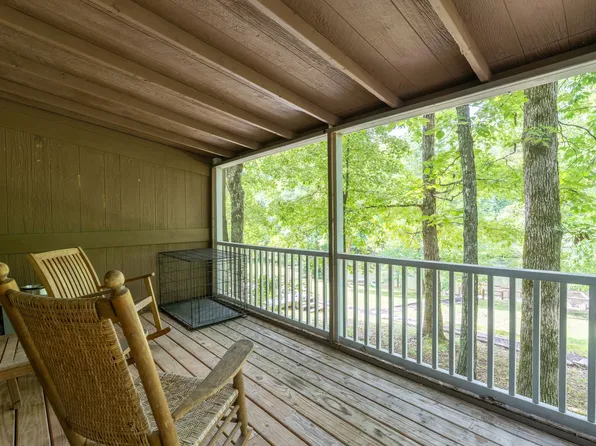 1454 Cherokee Rd, Waynesboro, TN 38485