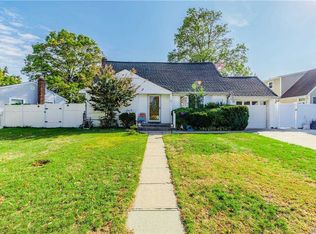 50 Harwick Rd, Westbury, NY 11590