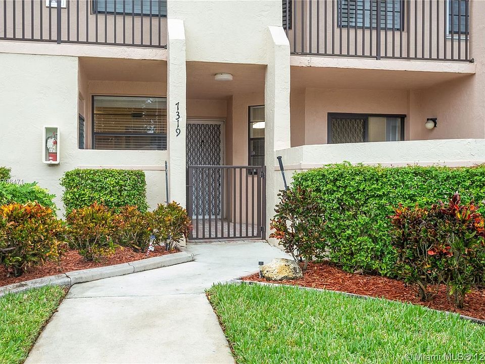 1st image of 7319 Fairfax Dr #110