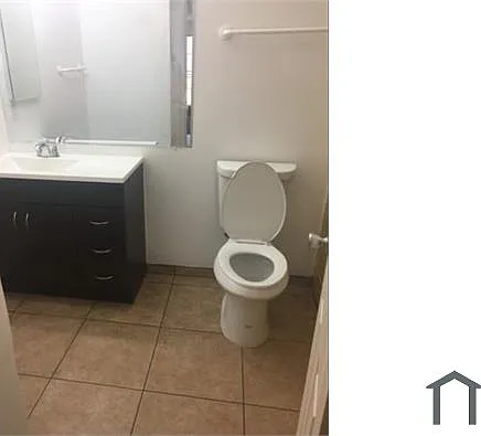 3 bed, 1209 sqft, $3,599 — Photo 4