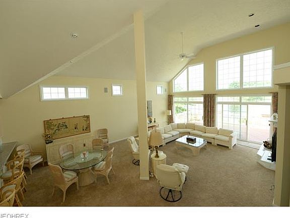 3rd image of 3934 Hedgewood Dr
