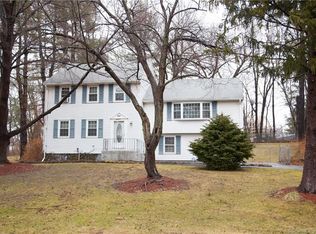 94 Regency Dr, Windsor, CT 06095