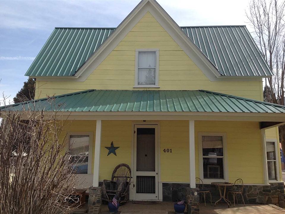 1st image of 401 Main St