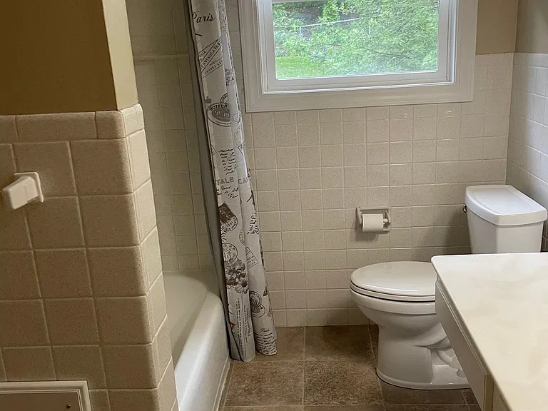 S24W22798 Morningside Dr — Photo 6