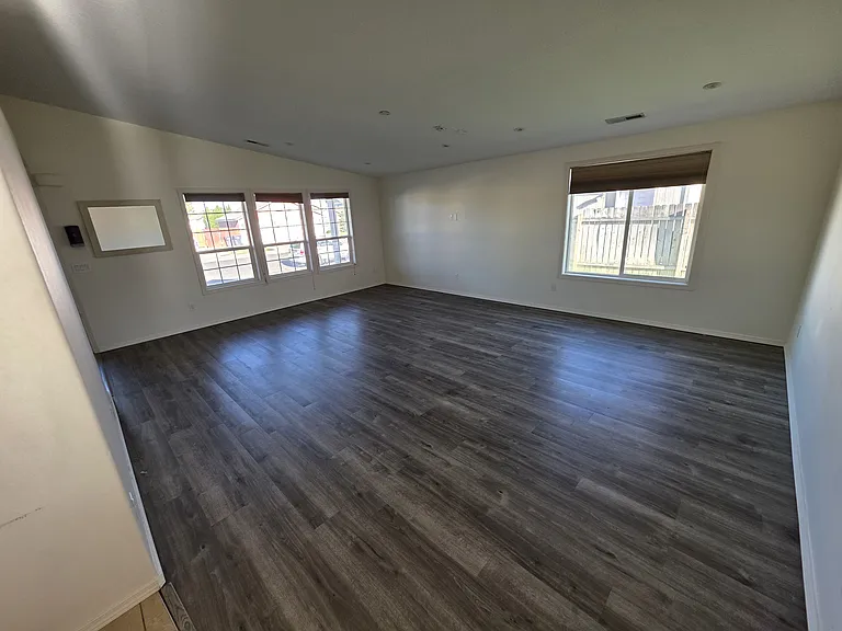 5306 Hayes Ln — Photo 5