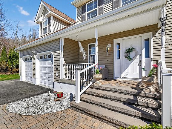 3rd image of 6 Rutland Lane