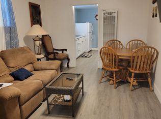 717 1/2 13th St, Rawlins, WY 82301