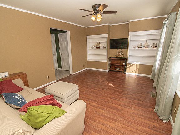 5th image of 2166 Hartland Blvd