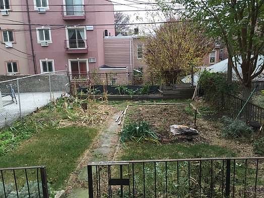 3rd image of 2562 37th St #1F