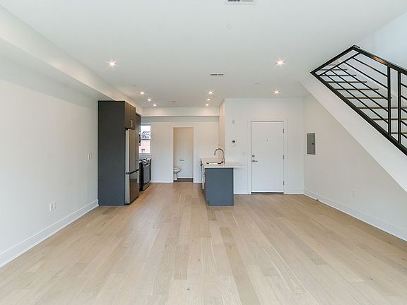 5th image of 125 South St Unit 201