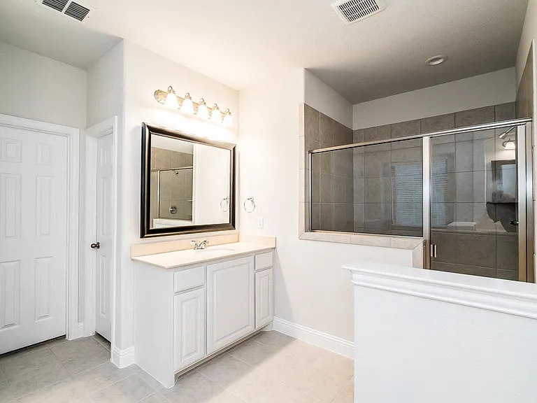 3816 Walden Dr — Photo 10