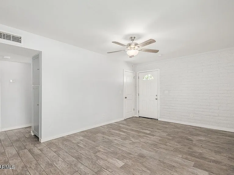 1118 S McClintock Dr #1 — Photo 7