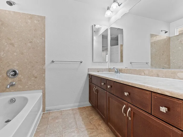 9827 Marietta Cellars Ct — Photo 15