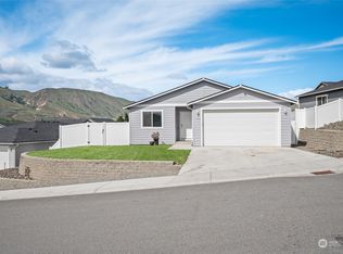 1104 S Nevada Ave, East Wenatchee, WA 98802