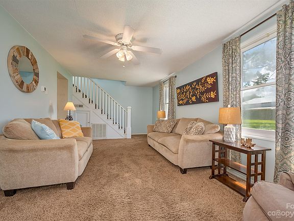 4th image of 124 Maiden Ln