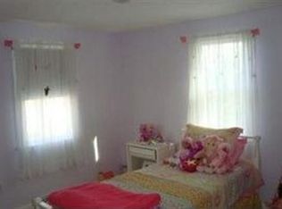 32 Gia Ln, Mashpee, MA 02649