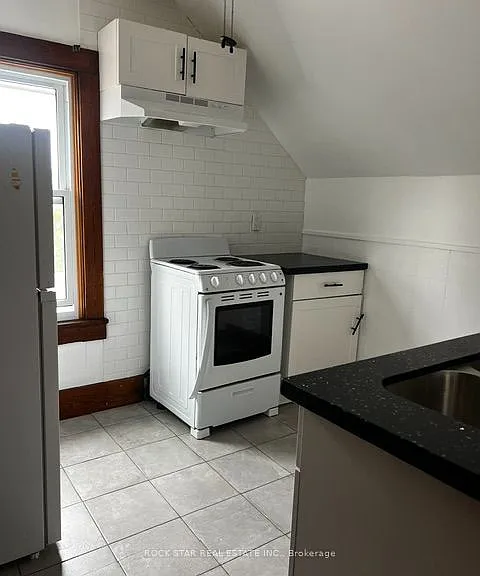 63 Dolphin St — Photo 8