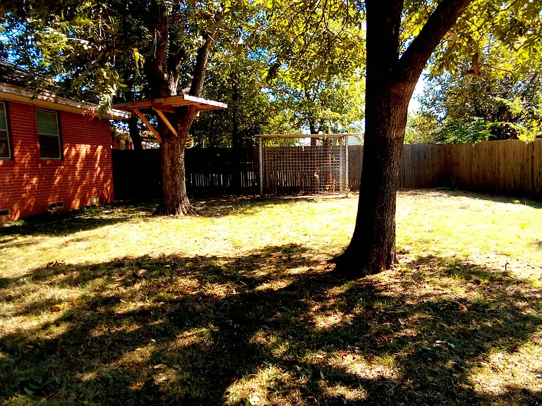 1318 SW 42nd St — Photo 30