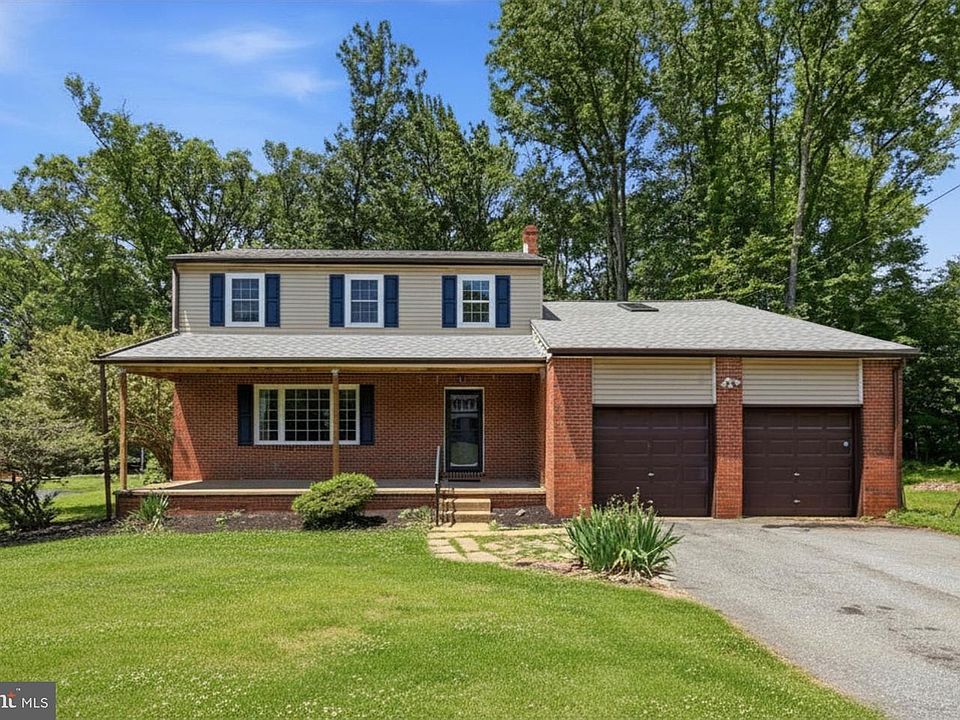 1st image of 6 Janice Dr