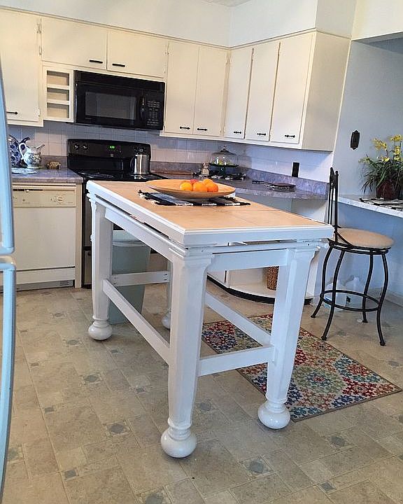 kitchen in main house