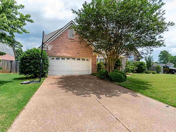 3rd image of 1706 E Belledeer Dr