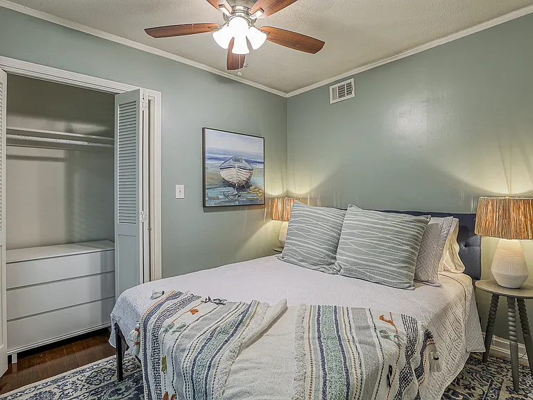 3402 Gillham Rd #1S — Photo 20