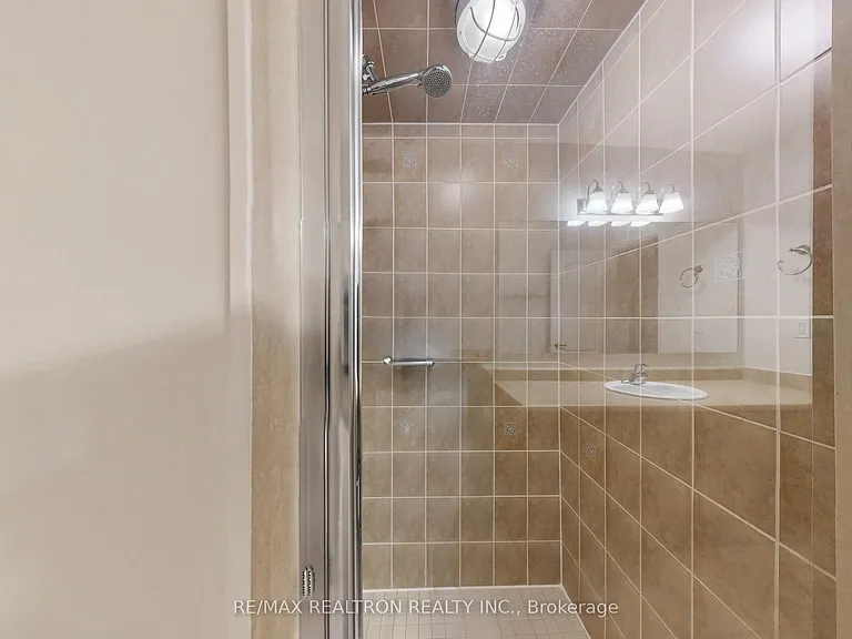 142 Mistywood Cres W — Photo 28