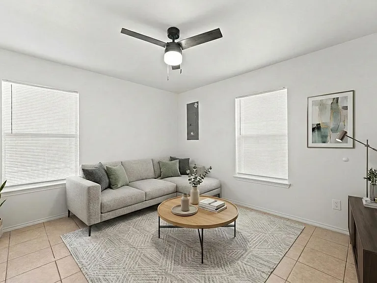 Gardenia Apartments — Photo 1