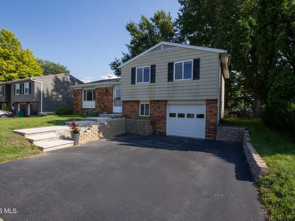 113 Farnstead Dr, Northwood, OH 43619