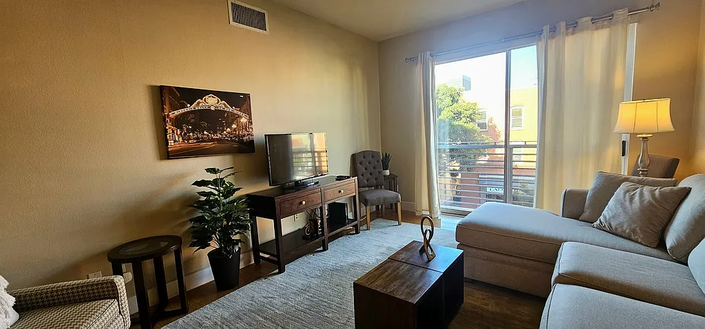 1 bed, 1.0 bath, $4,725 — Photo 4