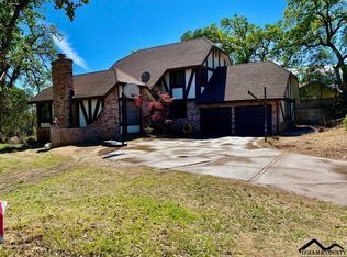 14495 Carriage Ln, Red Bluff, CA 96080