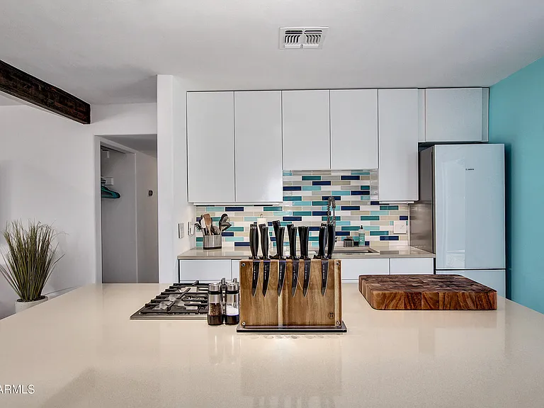 7034 E Wilshire Dr — Photo 6