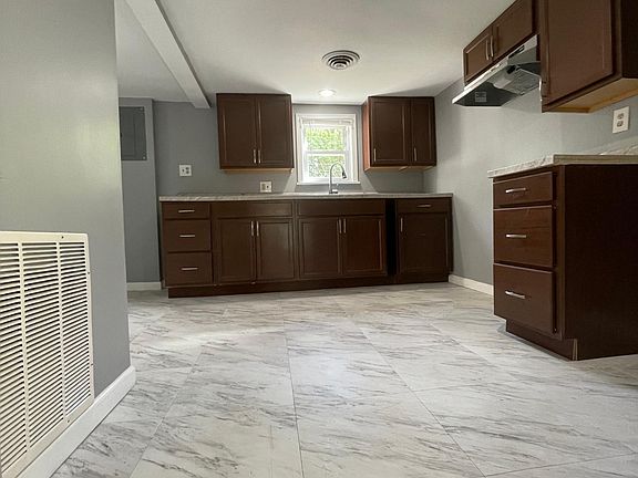 3rd image of 2824 Osceola Ave