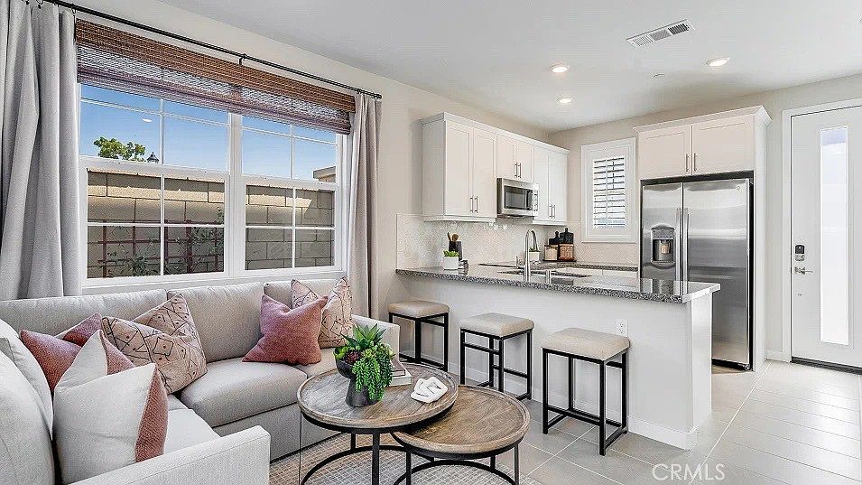 1st image of 2618 E Lincoln Paseo