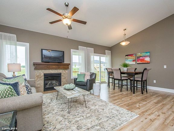 2nd image of 1504 Tuscany Dr SE