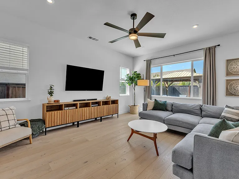 4578 Flagstaff Dr — Photo 14