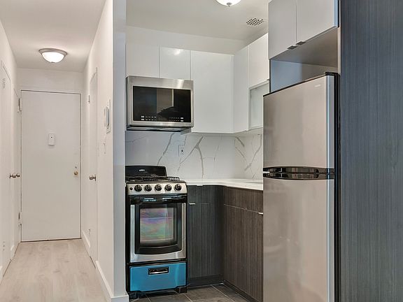 3rd image of 330 E 85th St APT 1F