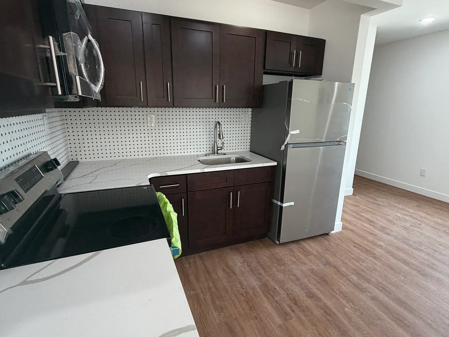 1 bed, 900 sqft, $2,800 — Photo 4