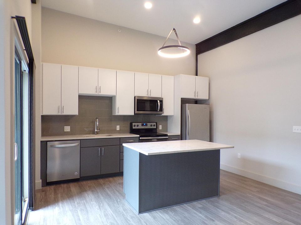 1st image of 1910 Washington Ave APT 109