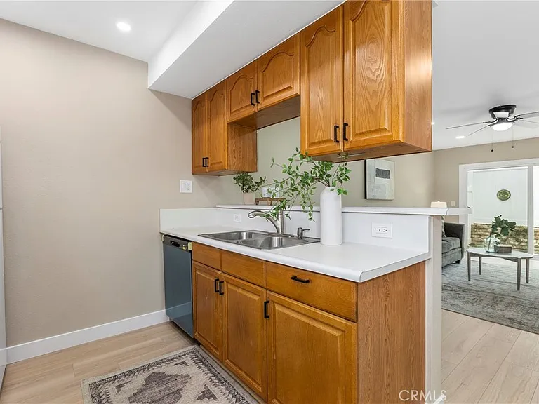 732 W Lambert Rd #34 — Photo 6