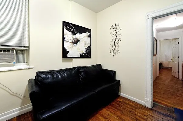 Rented by Eisenberg Exclusives | media 44