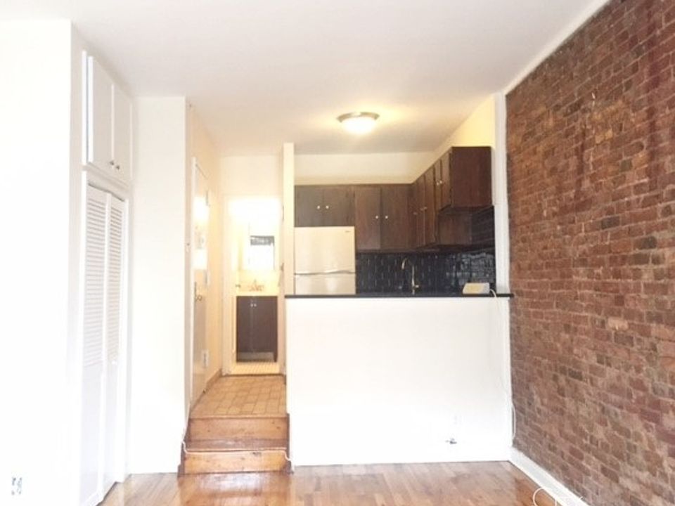 2nd image of 435 7th Ave APT 2C