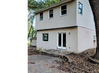 107 1/2 N Malin Rd, Broomall, PA 19008