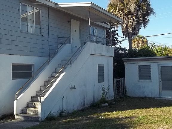 2nd image of 2619 Hiawatha Ave