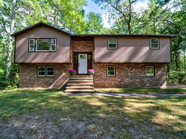9 Edgewood Drive, Hudson, NH 03051