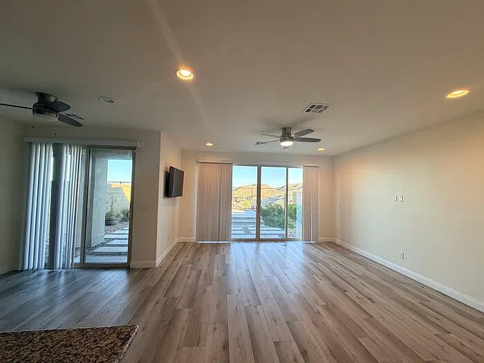 3 bed, 2.5 bath, 1796 sqft, $2,635 — Photo 4