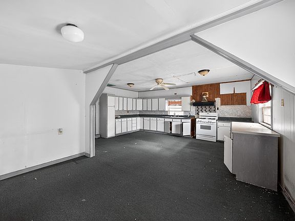 5th image of 406 E Willingham St