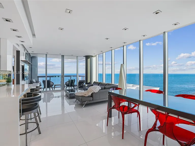 6899 Collins Ave #2208 — Photo 9