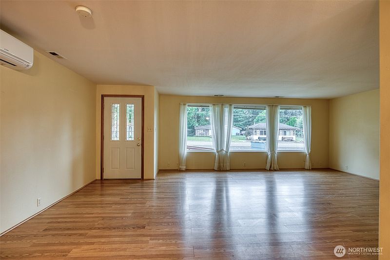 4th image of 685 Copalis Beach Road